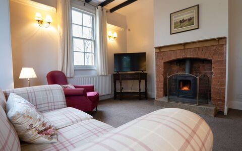 South Lodge at Longford: Wand, Möbel, Holz, Interior Design, Decke, Flooring, Fussboden, Zuhause, Zimmer, Wohnzimmer