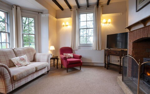 South Lodge at Longford: Möbel, Wand, Interior Design, Holz, Flooring, Decke, Fussboden, Zimmer, Beleuchtung, Wohnzimmer