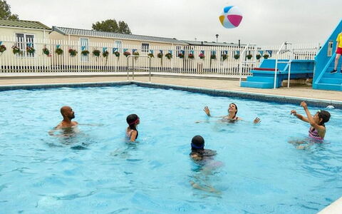 Osprey Court 1: Schwimmbad, Erholung, Freizeit, Spass, Urlaub, Sport, Freizeitzentrum, Wasserpark
