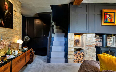 Morley House: Möbel, Wand, Interior Design, Holz, Flooring, Fussboden, Beleuchtung, Wohnzimmer, Zimmer, Decke