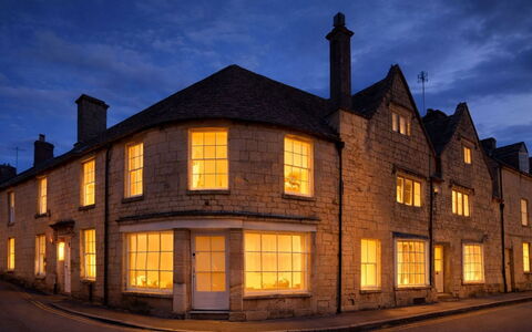 The Painswick Retreat: Pflanzengemeinschaft, Sonnenlicht, Krautige Pflanze, Garten, Plantage, Landwirtschaft, Bauernhof