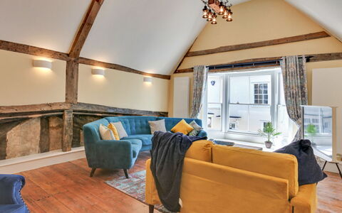 Josua, Maldon: Möbel, Interior Design, Holz, Decke, Couch, Beleuchtung, Zimmer, Zuhause, Wohnzimmer, Flooring