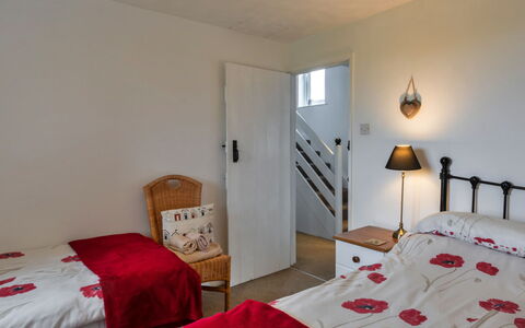 Mucklow, Quinceborough Farm: Möbel, Bett, Wand, Interior Design, Schlafzimmer, Holz, Zimmer, Fussboden, Decke, Flooring