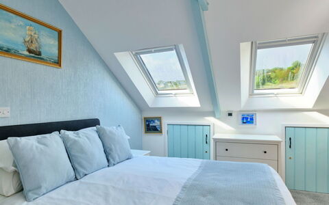 Penzance 624: Schlafzimmer, Holz, Interior Design, Decke, Bett, Fussboden, Beleuchtung, Flooring, Zimmer, Möbel
