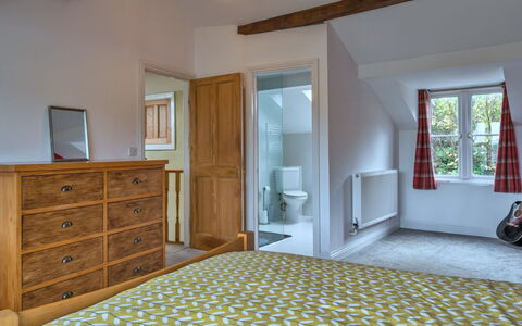 High Cross House: Möbel, Interior Design, Bett, Flooring, Wand, Schlafzimmer, Fussboden, Holz, Zimmer, Decke