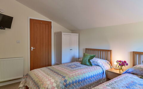 Little Norley: Möbel, Bett, Interior Design, Schlafzimmer, Bettdecke, Bedding, Wand, Fussboden, Holz, Flooring