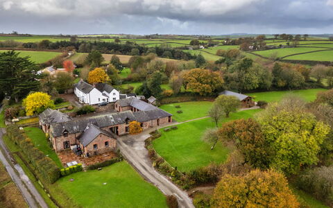Halcyon Cottage, Stowford: Gras, Haus, Landschaft, Einfach, Zuhause, Ländliches Gebiet, Hütte, Grundstueck, Estate