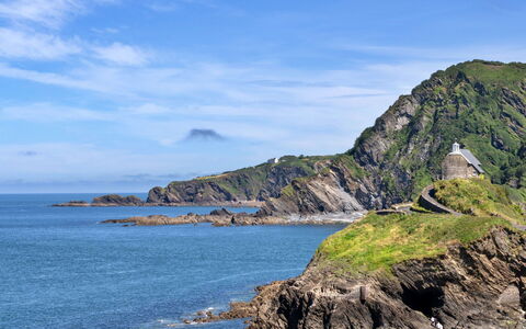 Sea Views Apartment in Ilfracombe: Wasser, Küste, \Fels, Küsten Und Ozeanische Forms, Landspitze, Meer, Terrain, Natürliche Landschaft, Vorgebirge, Hochland