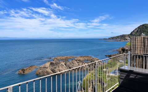 Sea Views Apartment in Ilfracombe: Küste, Meer, Küsten Und Ozeanische Forms, Terrain, Ozean, Ufer, Vorgebirge, Landspitze, Bucht