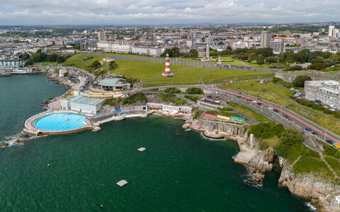 Plymouth City Apartment 15: Vogelperspektive, Luftaufnahmen, Küste, Küsten Und Ozeanische Forms, Touristenattraktion, Meer, Bucht, Ufer, Ferienort, Landspitze