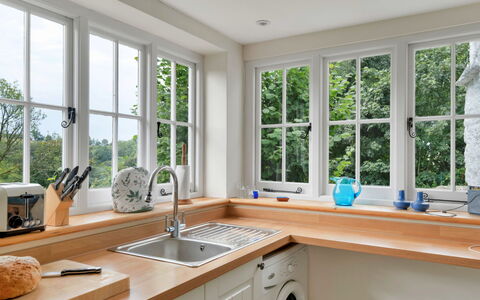 Filspholly: Holz, Interior Design, Flooring, Armatur, Countertop, Zuhause, Fussboden, Möbel, Küche, Zapfhahn