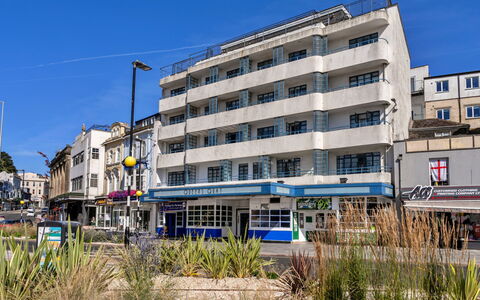 Harbour View: Gebäude, Wohnung, Mischnutzung, Geschäftshaus, Eigentumswohnung, Familienauto, Parkplatz, Hotel