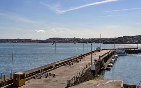 Harbour View: Wasser, Gewässer, Wasservorräte, Wasserweg, Küsten Und Ozeanische Forms, Kanal, Meer, Dock, Küste, See