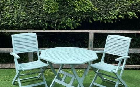 Little Roost: Möbel, Gartenmöbel, Stuhl, Tisch Im Freien, Tabelle, Klappstuhl, Terrasse, Garten, Hinterhof, Kunststoff