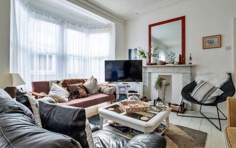 Isle of Wight 601: Möbel, Interior Design, Flooring, Couch, Holz, Fussboden, Wohnzimmer, Zimmer, Decke, Beleuchtung