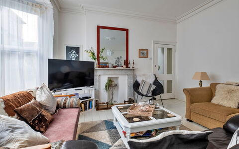 Isle of Wight 601: Möbel, Interior Design, Flooring, Wand, Fussboden, Holz, Couch, Wohnzimmer, Zimmer, Decke