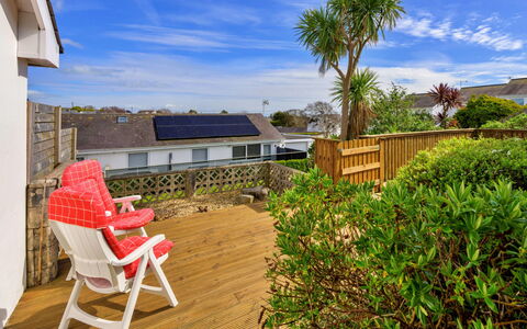 Ty Glan Y Mor: Strauch, Wohngebiet, Zuhause, Garten, Landscaping, Eco Hotel, Hütte, Estate, Zaun