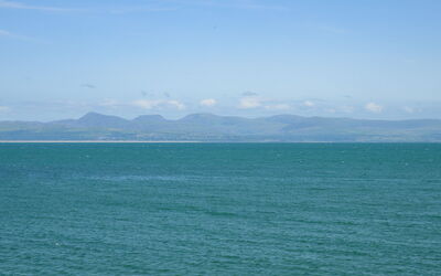 Ty Glan Y Mor