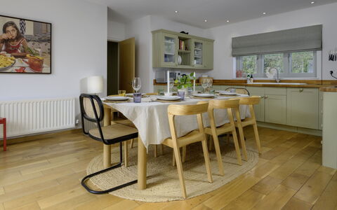 Hampton Coast: Möbel, Interior Design, Flooring, Stuhl, Holz, Fussboden, Küche & Esszimmer Tisch, Decke, Tabelle, Esszimmer