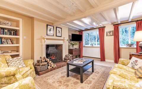 Dolhyfryd Lodge: Möbel, Interior Design, Wand, Flooring, Holz, Couch, Fussboden, Decke, Wohnzimmer, Zimmer