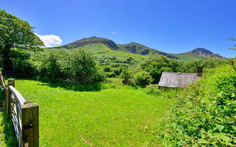 Penlon Cottage: Himmel, Bergforms, Grün, Gras, Berg, Hügel, Natur, Wiese, Natürliche Landschaft, Vegetation
