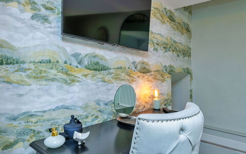 Goferydd: Interior Design, Möbel, Decke, Zimmer, Bilderrahmen, Hintergrund, Farbe, Moderne Kunst, Natürliches Material, Wohnzimmer