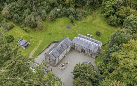 Mill House at Ormidale House: Geschirr, Servierware, Tasse, Kaffeetasse, Drinkware, Teekanne, Essen, Dishware, Teetasse, Porzellan