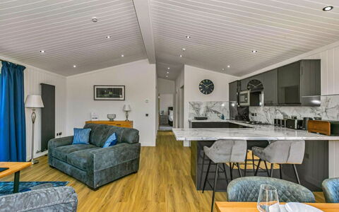 Silverwood Junior Chalet: Geschirr, Servierware, Tasse, Kaffeetasse, Drinkware, Teekanne, Essen, Dishware, Teetasse, Porzellan