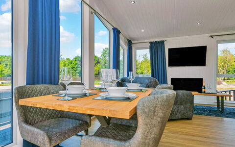 Silverwood Junior Chalet: Geschirr, Servierware, Tasse, Kaffeetasse, Drinkware, Teekanne, Essen, Dishware, Teetasse, Porzellan