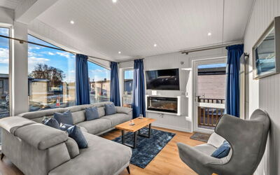 Silverwood Deluxe Chalet