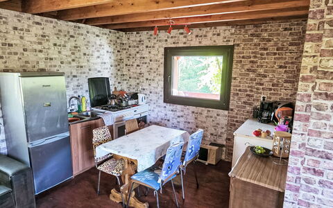 Oaza Spokoju: Holz, Möbel, Hütte, Zimmer, Stuhl, Holzbeize, Hartholz, Backstein, Bauernhaus, Zimmerpflanze