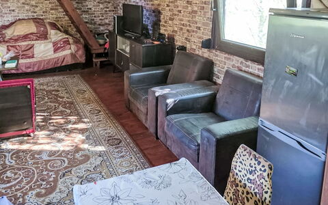 Oaza Spokoju: Möbel, Flooring, Fussboden, Interior Design, Couch, Zimmer, Wohnzimmer, Beleuchtung, Wohnung