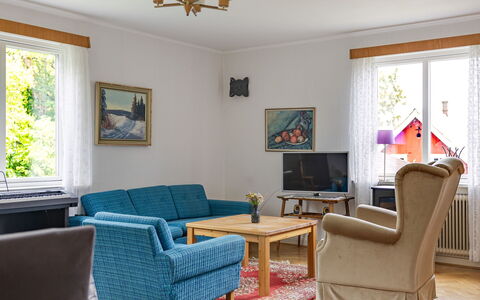Lantdrömmen: Möbel, Interior Design, Flooring, Couch, Fussboden, Holz, Zimmer, Tabelle, Wohnzimmer, Decke