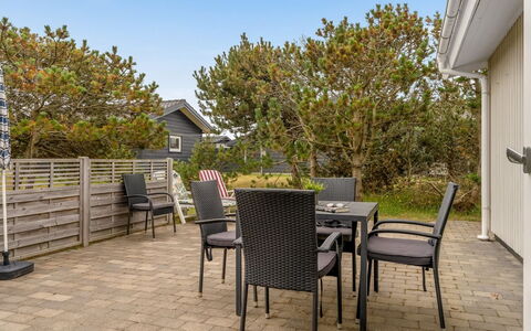 Jale - 300M from the Sea: Möbel, Gartenmöbel, Stuhl, Tisch Im Freien, Tabelle, Küche & Esszimmer Tisch, Terrasse, Schatten, Garten, Holzbeize