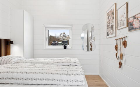 Filippine - 800M from the Sea: Holz, Interior Design, Schlafzimmer, Decke, Flooring, Fussboden, Bett, Zuhause, Zimmer, Bedding