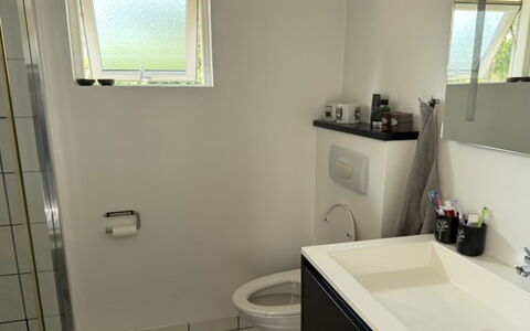 Alkmar - from the Sea: Armatur, Flooring, Badezimmer, Fussboden, Interior Design, Installation, Bad Sink, Zapfhahn, Sinken, Toilette