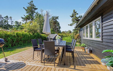 Leve - 300M from the Sea: Holzboden, Holz, Veranda, Hartholz, Zuhause, Deck, Flooring, Planke, Möbel