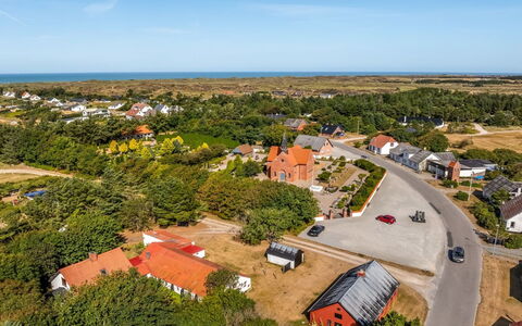Safir - 1.7Km from the Sea: Vogelperspektive, Wohngebiet, Landschaft, Luftaufnahmen, Zuhause, Menschliche Siedlung, Ländliches Gebiet, Vorort, Estate, Dorf