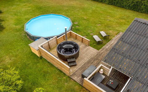 Inola - 400M to the Fjord: Verbundwerkstoff, Schwimmbad, Deck, Jacuzzi, Holzbeize, Schatten, Hartholz, Garten, Design