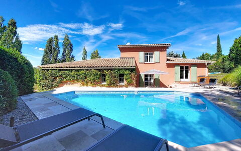 Lou Parpaiou: Blau, Schwimmbad, Wohngebiet, Zuhause, Estate, Resort, Garten, Villa, Landscaping, Hazienda