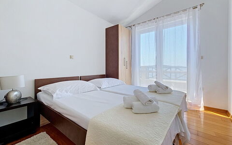 Bliss: Holz, Interior Design, Fussboden, Decke, Flooring, Möbel, Bett, Zimmer, Wohnung, Schlafzimmer