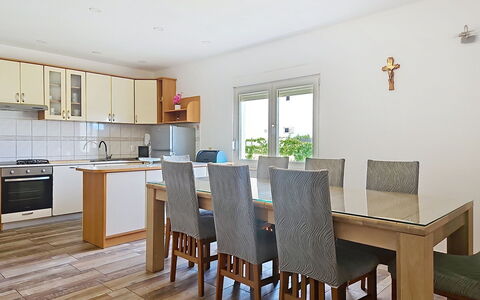 Ivana: Möbel, Flooring, Interior Design, Fussboden, Holz, Küche & Esszimmer Tisch, Decke, Tabelle, Stuhl, Esszimmer