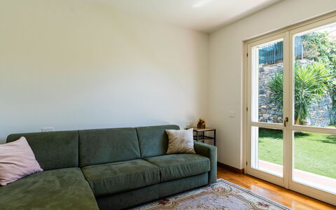 Casa Dell'Ulivo: Möbel, Interior Design, Flooring, Couch, Fussboden, Wand, Holz, Zimmer, Decke, Wohnzimmer