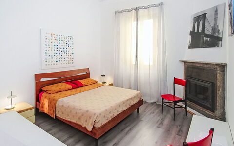 Verbania 695: Bett, Möbel, Interior Design, Schlafzimmer, Flooring, Fussboden, Bettdecke, Bedding, Zimmer, Holz