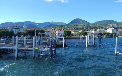 Verbania 695: Blau, Wasser, Küsten Und Ozeanische Forms, Meer, See, Dock, Kanal, Küste, Yachthafen, Klang