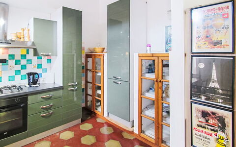 Verbania 695: Küchengerät, Flooring, Interior Design, Major Appliance, Küche, Holz, Möbel, Fussboden, Cabinetry, Zimmer