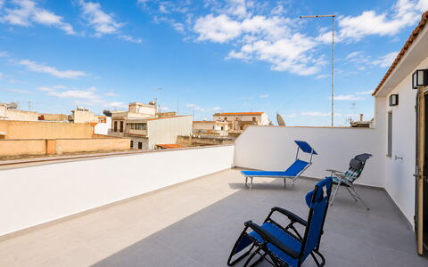 Sole Mare Sicilia: Fussboden, Wohnung, Balkon, Daylighting, Hotel, Fliese