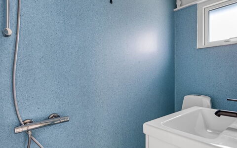 Solvey - 700M from the Sea: Blau, Armatur, Installation, Fliese, Badezimmer, Zapfhahn