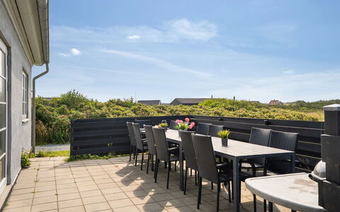 Filine - 100M from the Sea: Möbel, Gartenmöbel, Tisch Im Freien, Stuhl, Schatten, Deck, Hartholz, Küche & Esszimmer Tisch, Terrasse, Balkon