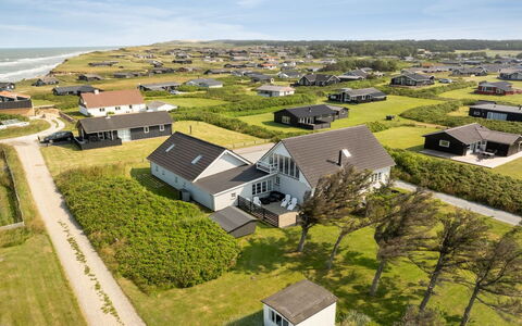 Filine - 100M from the Sea: Zuhause, Wohngebiet, Dach, Haus, Die Architektur, Landschaft, Grundstueck, Estate, Hütte, Vorort